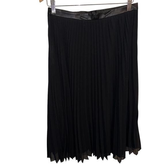 Banana Republic PLEATED CHIFFON MIDI SKIRT women’s size 8 black - Picture 4 of 12